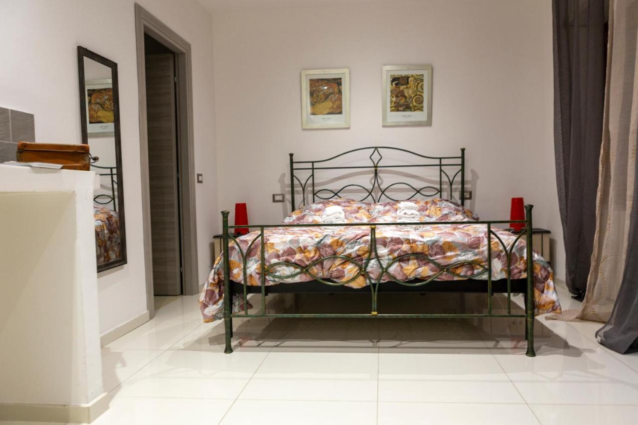 Rita A Trastevere Рим Екстериор снимка